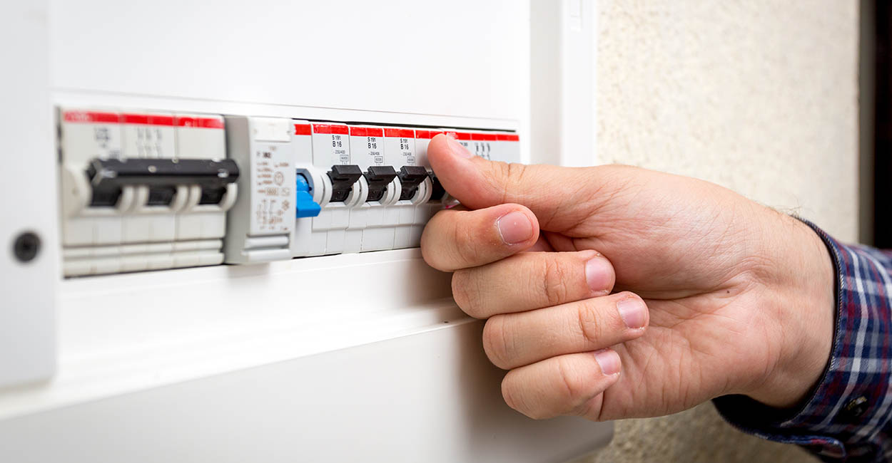 Edinburgh electrician offering Installing new consumer units in Edinburgh